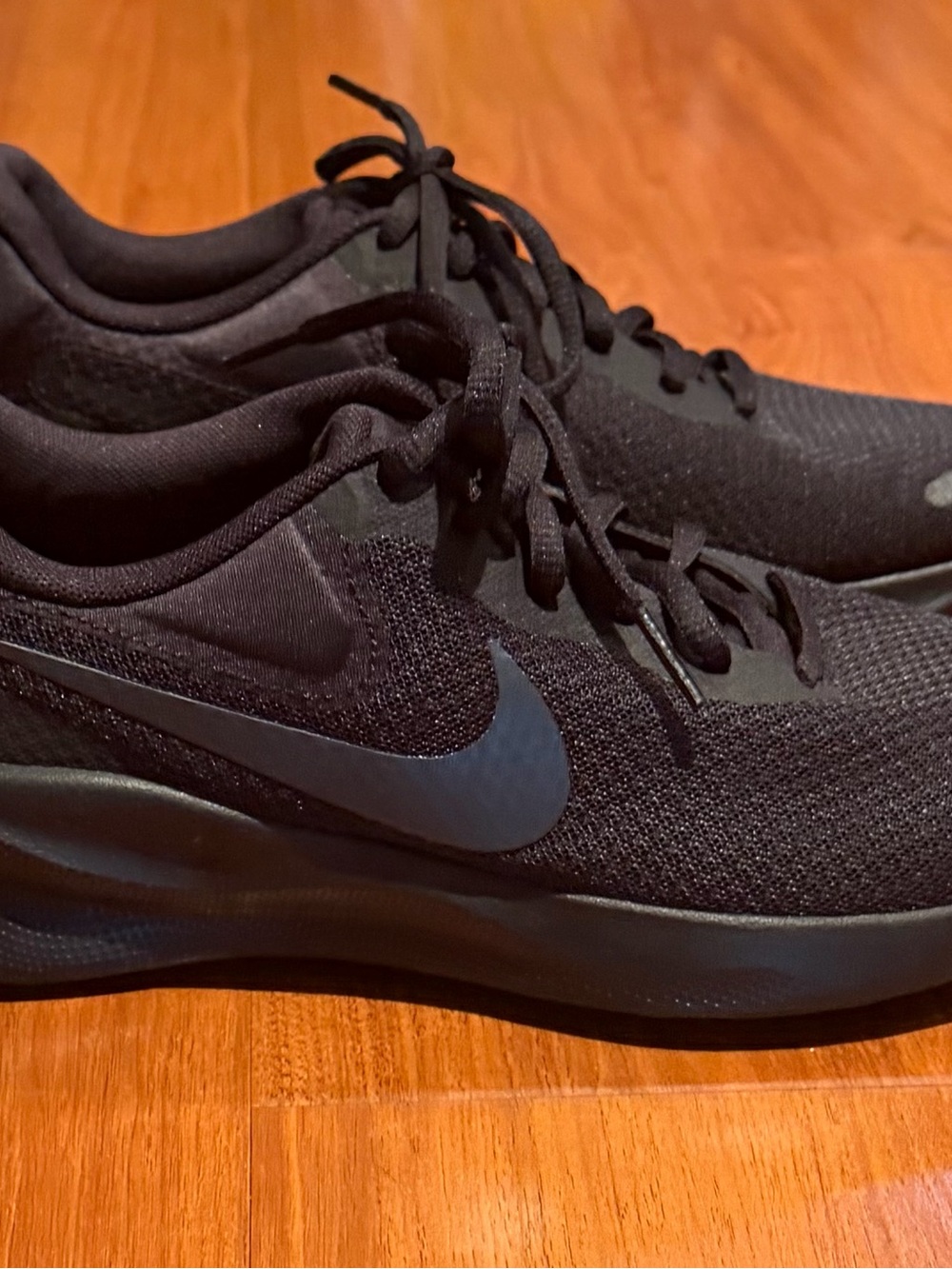 Nike women’s Black Athletic Running Sneakers